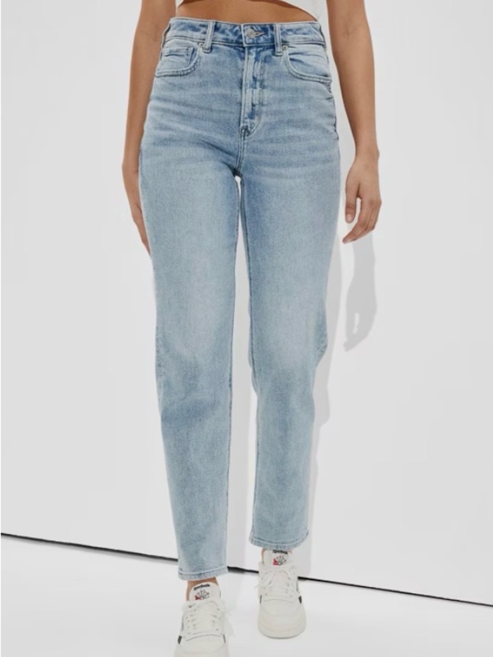 American Eagle Outfitters Light Blue Mom Straight Jeans - Picture 5 of 5